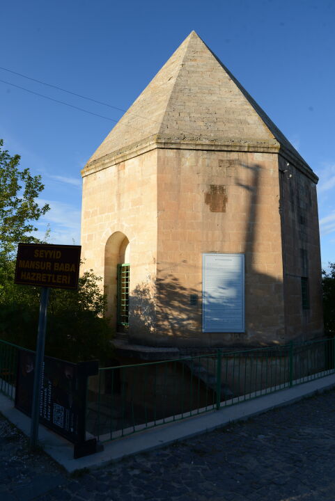 Harput başı dumanlı bağrı imanlı