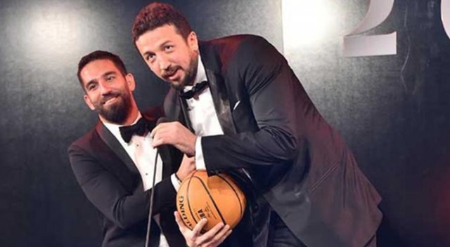 "Ben dev değilim, onlar kısa"