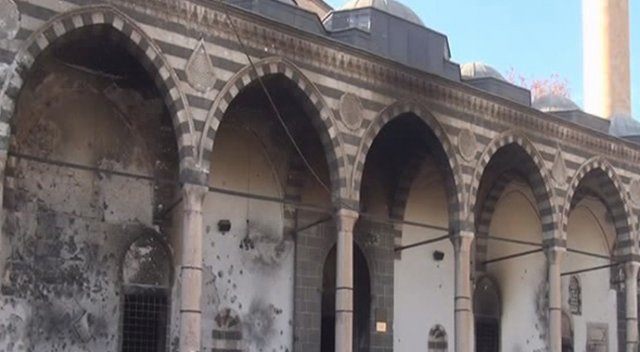 Diyarbakır Sur'da yasağın ardından tahribat gün yüzüne çıktı