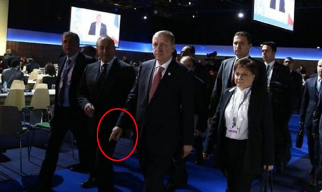 Erdoğan haddini aşan Rus muhabiri susturdu!