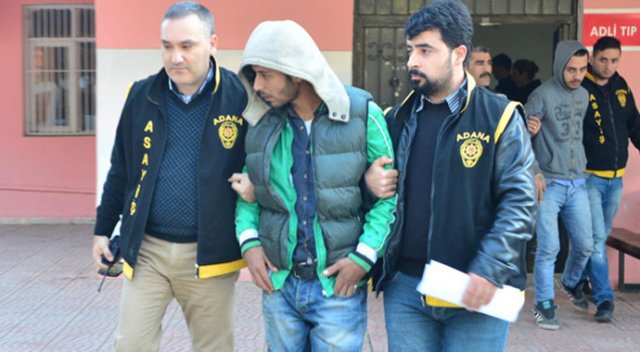 Hırsız unuttuğu montunu almaya gelince yakalandı