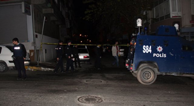 Hücre evine baskında çatışma çıktı: 2 terörist ölü, 4 polis yaralı!