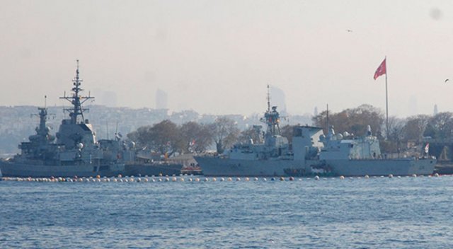 NATO gemileri Sarayburnu'na demirledi