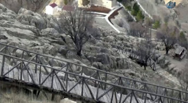 Peygamber makamına giden köprüyü yaktılar