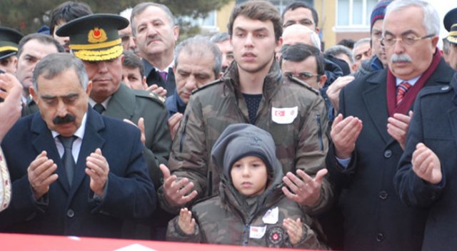 Şehit Güneş, Özel Harekat Polisi olmak için yüzündeki beni aldırmış