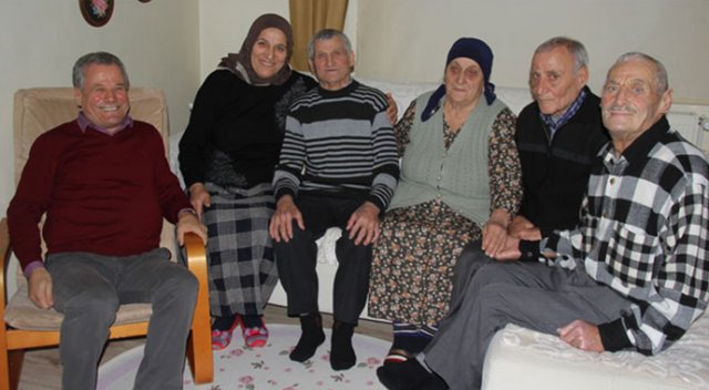Stalin'in Sibirya'ya sürdüğü aile 56 yıl sonra bir araya geldi