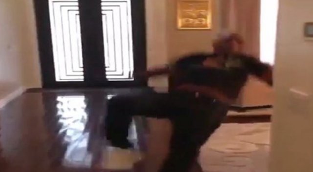 Tüm dünya ona gülüyor! Mike Tyson düştü!