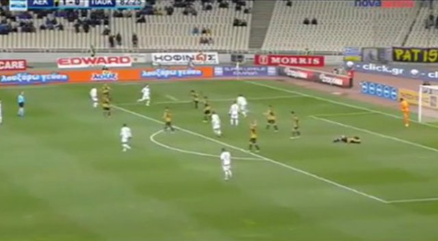 Berbatov'un 14 yıllık kariyerinde bir ilk!
