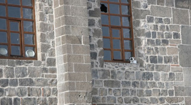 Çatışmalardan Ulu Cami de nasibini aldı