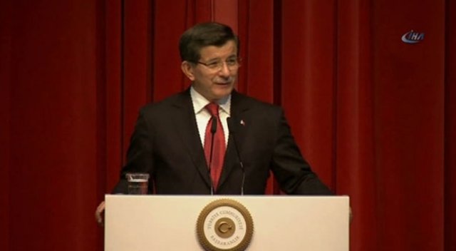 Davutoğlu: 'O belediyelerin ihanetlerinin hesabını soracağız'