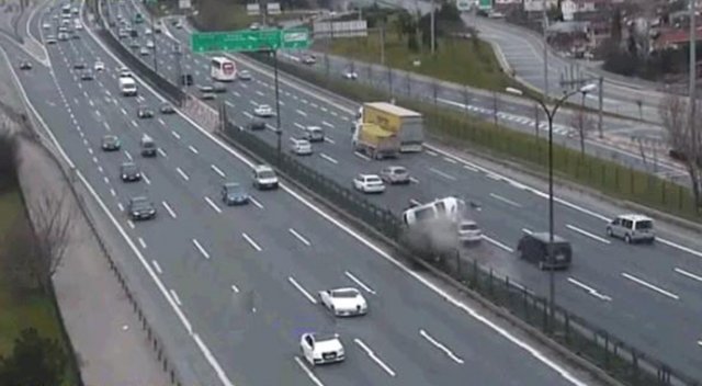 FSM girişindeki akıl almaz kazanın yeni güvenlik kamera görüntüleri ortaya çıktı