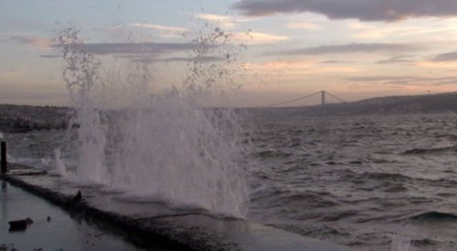 İstanbul’da deniz ulaşımına lodos engeli