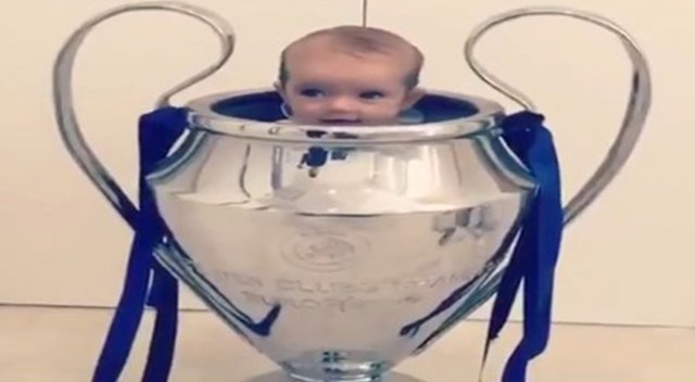 Junior Sneijder'ın kupa heyecanı!
