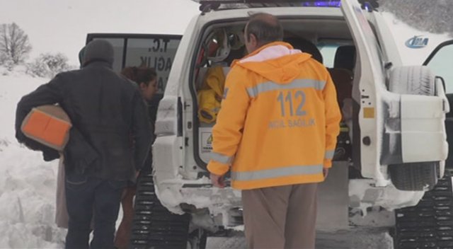 Karda mahsur kalan hamile kadını böyle kurtardılar
