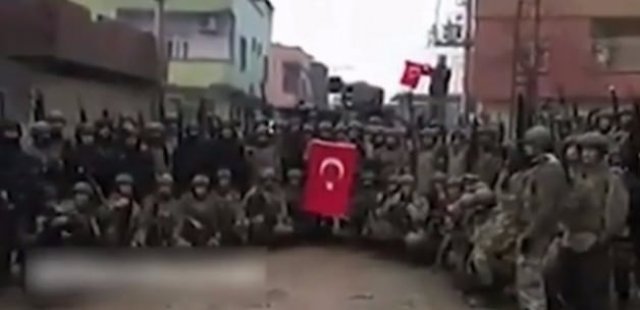 Özel Harekat komando marşıyla Silopi'yi inletti