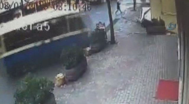 Sarıyer'deki minibüs kazası kamerada