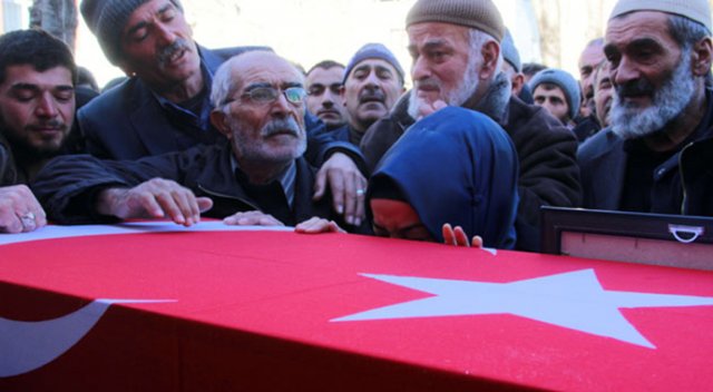 Şehit polis son yolculuğuna gözyaşlarıyla uğurlandı