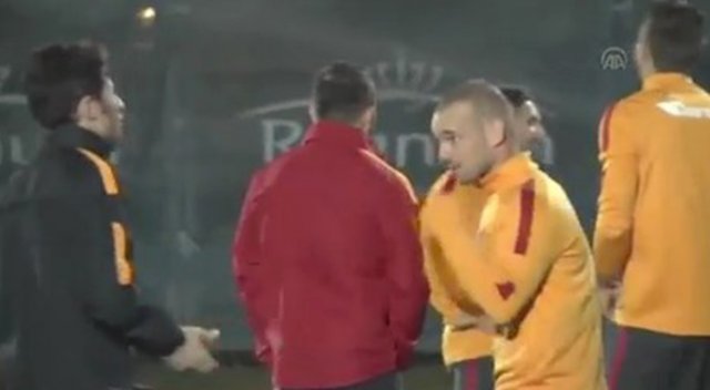 Sneijder branş değiştirdi!