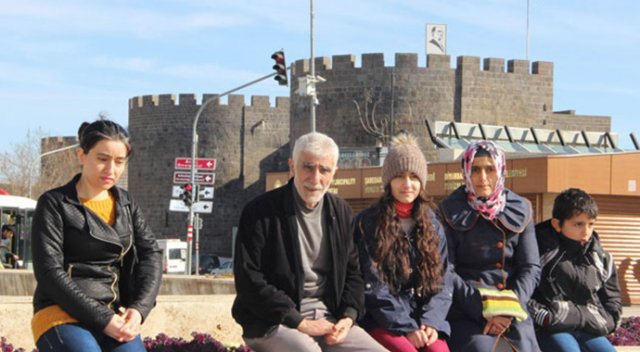 Sur'daki yasak aileleri vurdu