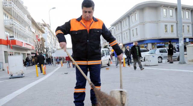 Temizlik işçisinden örnek davranış