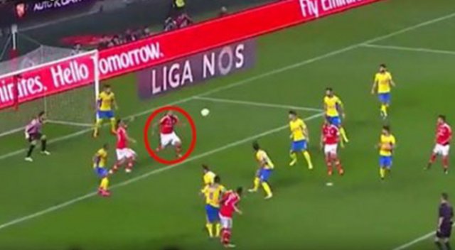 Tribünleri ayağa kaldıran gol