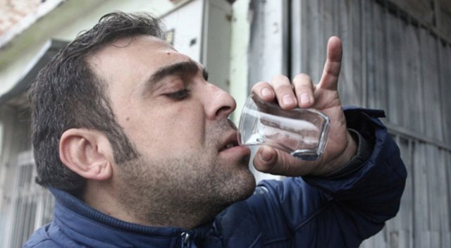 Usta emisyonu sıfırladı müşteri egzoz suyunu içti