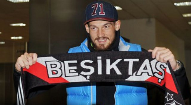Yeni transferden Türkçe mesaj!