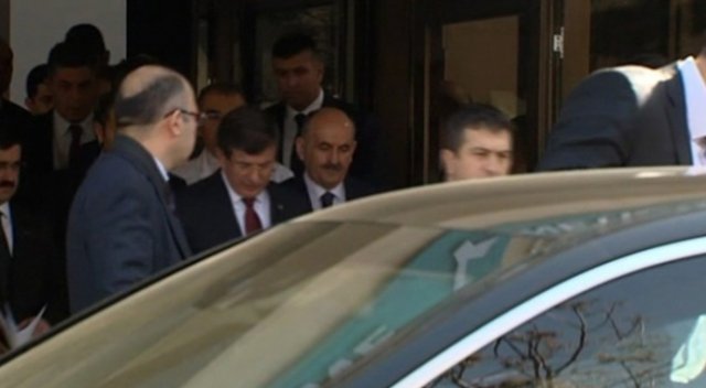 Başbakan yaralıları ziyaret etti