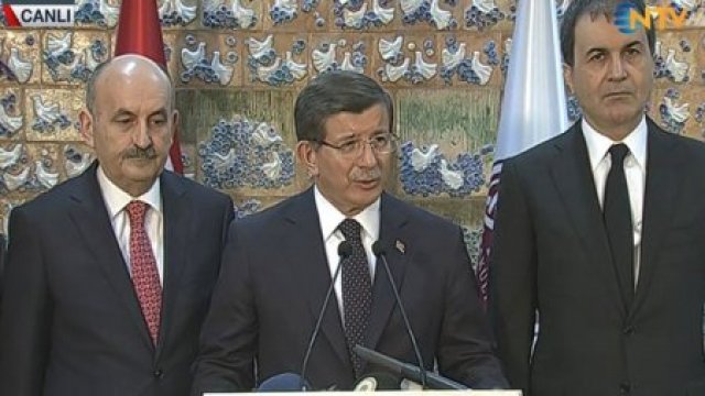 Başbakan Davutoğlu: 11 kişi gözaltında