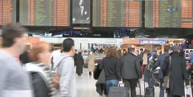 Brüksel yolcuları havalimanında bekliyor!