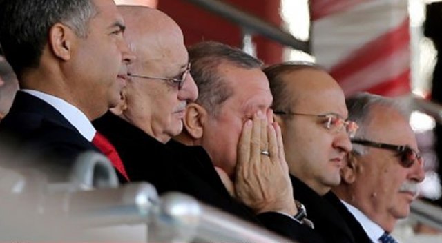 Cumhurbaşkanı Erdoğan, göz yaşlarını tutamadı