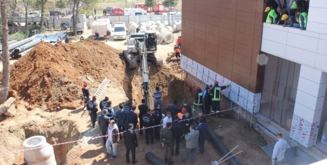 Hastane inşaatında göçük: 2 ölü