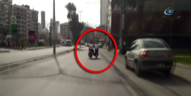 Motorlu kuryelerin tehlikeli yolculuğu
