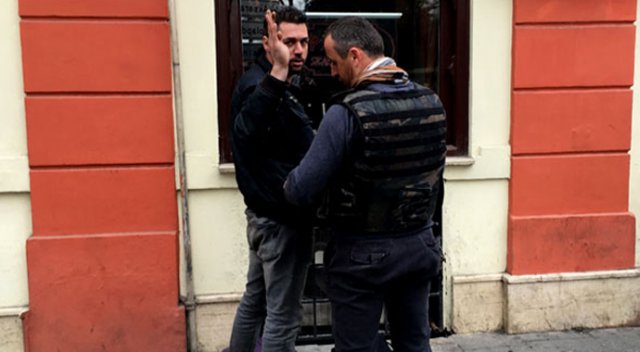 Taksim’de ‘canlı bombayım’ diye bağırdı gözaltına alındı