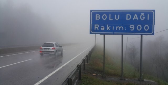 Bolu dağı sise teslim oldu