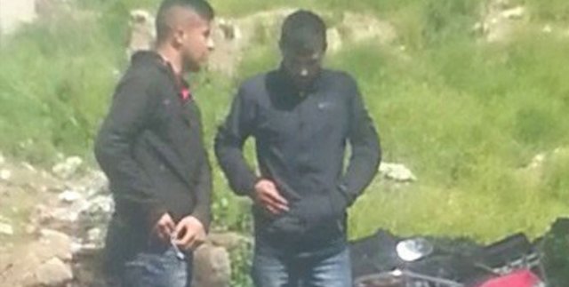 Çaldıkları parayı paylaşırken böyle görüntülendiler