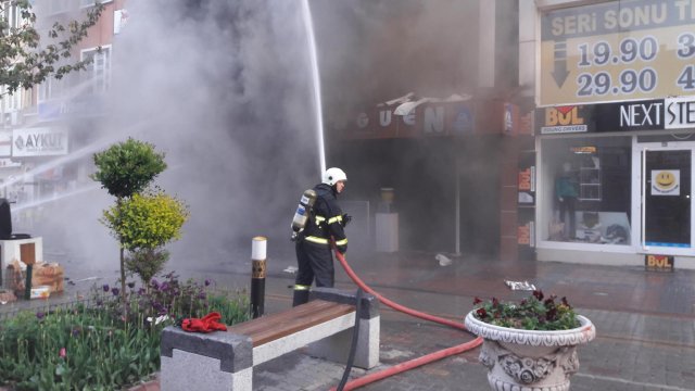 Kütahya'da 3 katlı binada patlama