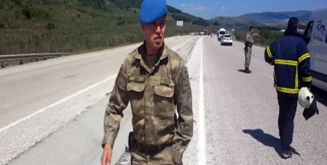 Manisa'da patlama: 1 asker yaralı