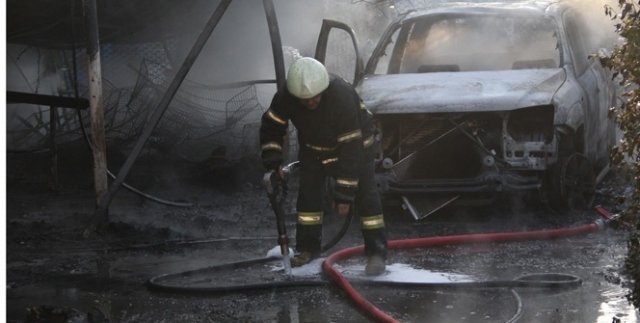 Oto tamircide yangın