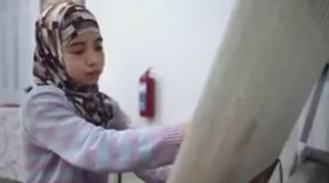 Suriyeli küçük kızın acı sözleri: Oralarda yaşamayı özlüyorum...