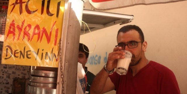 Adanalı şalgamcıdan acılı ayran