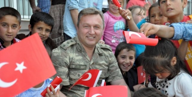 Çocukların asker sevgisi