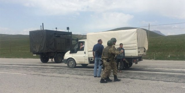 Şüpheli torba jandarmayı alarma geçirdi