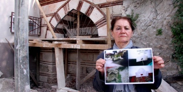 Tarihi çeşme yenilenirken yok edildi