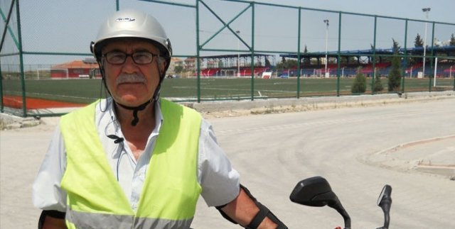 67 yaşında motosiklet ehliyeti aldı