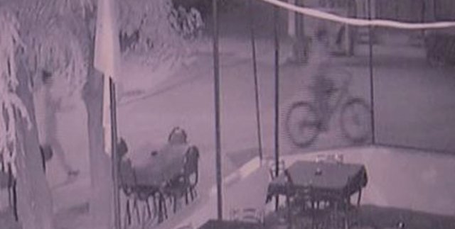 Bisiklet hırsızı kameraya yakalandı
