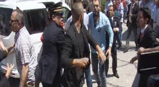 CHP'liler şehit yakınına saldırdı