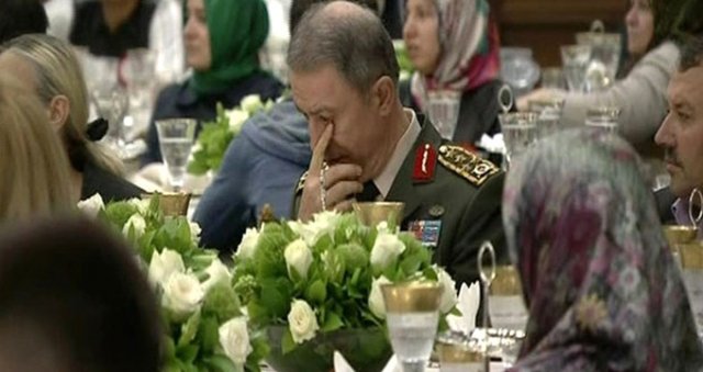 Cumhurbaşkanı Erdoğan'ın o sözleri Hulusi Akar'ı duygulandırdı