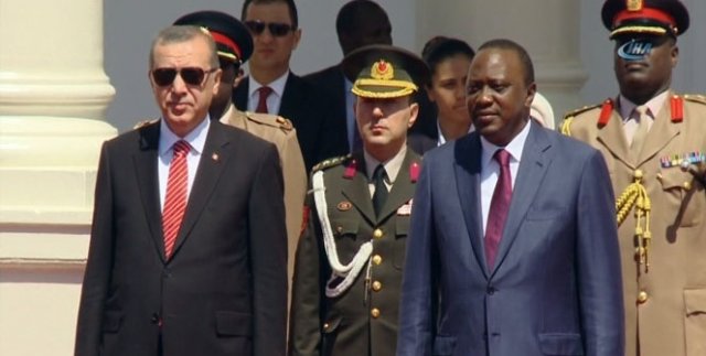 Erdoğan Kenya’da top atışlarıyla karşılandı
