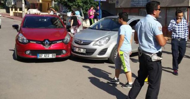Kadın öğretmeni yerde sürükledi, karnına tekme attı, bıçakla saldırdı